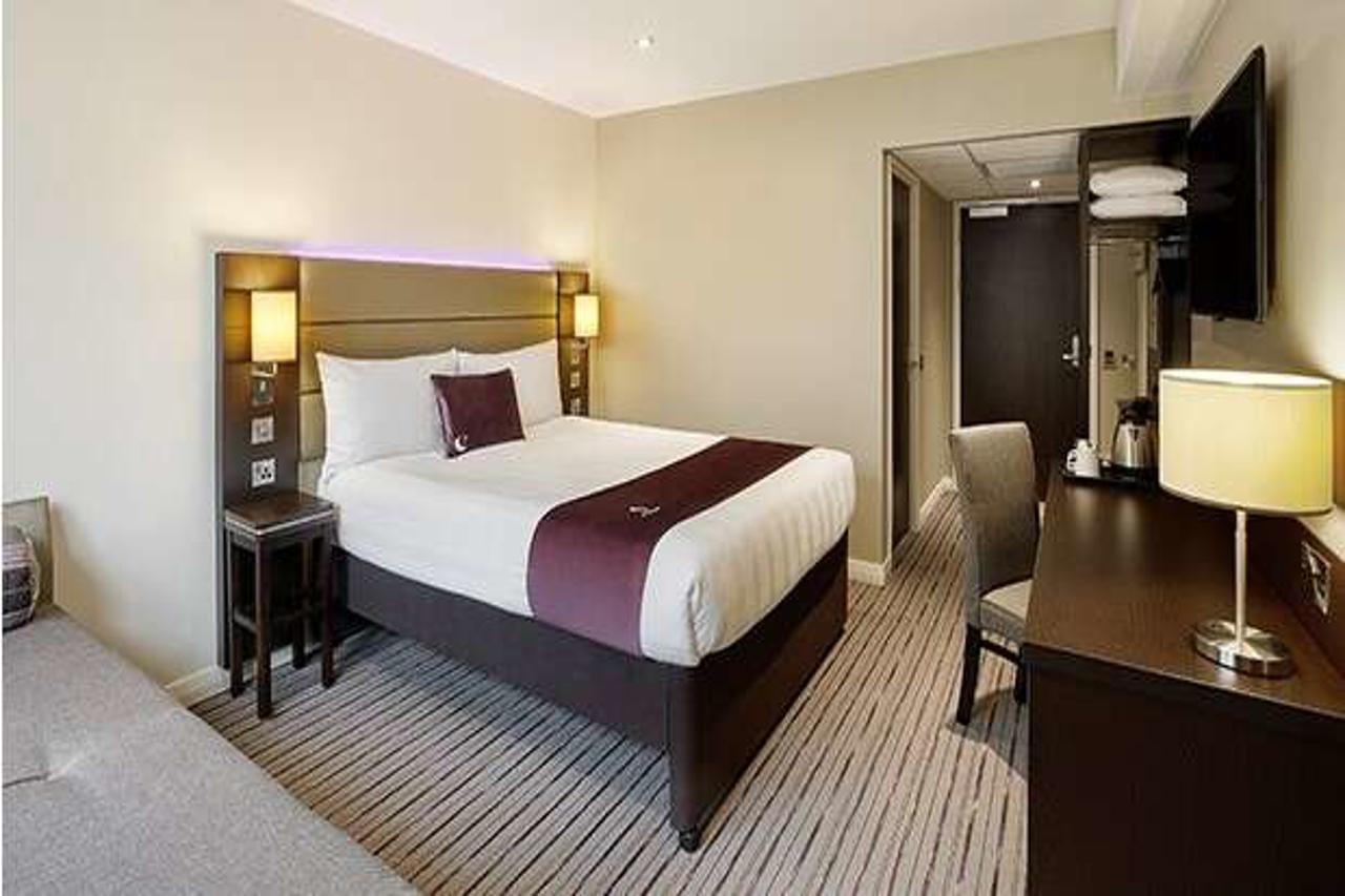 Premier Inn Jersey St Helier Saint Helier Jersey エクステリア 写真